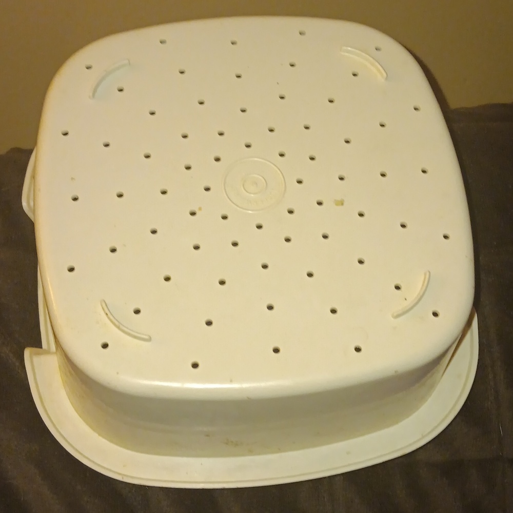 Tupperware strainer